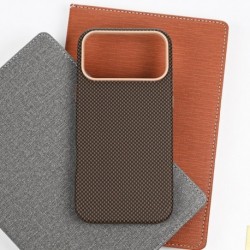 Futrola za iPhone 17 Pro Max leđa MagSafe urban cube - braon